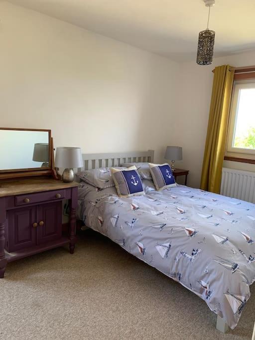 Cladach Cottage - Seafront Isle of Whithorn エクステリア 写真