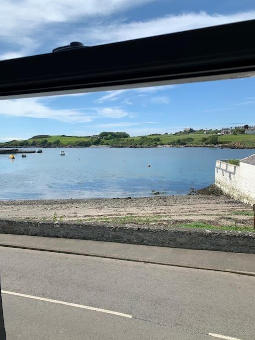 Cladach Cottage - Seafront Isle of Whithorn エクステリア 写真