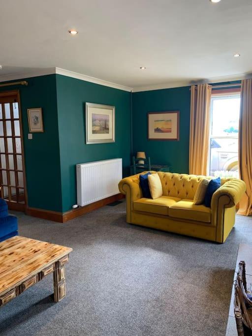 Cladach Cottage - Seafront Isle of Whithorn エクステリア 写真